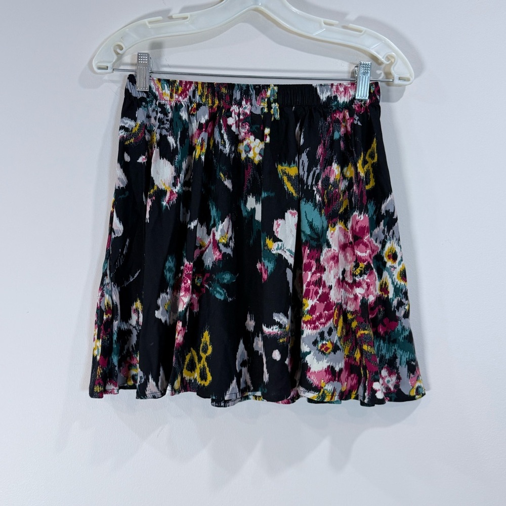 🔥Abercrombie & Fitch Black Floral Mini Skirt with Pink & Teal Accents Size M EC🔥